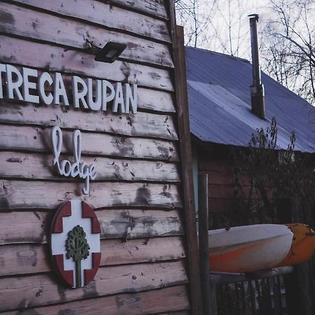 Treca Rupan Lodge Neltume Exteriör bild